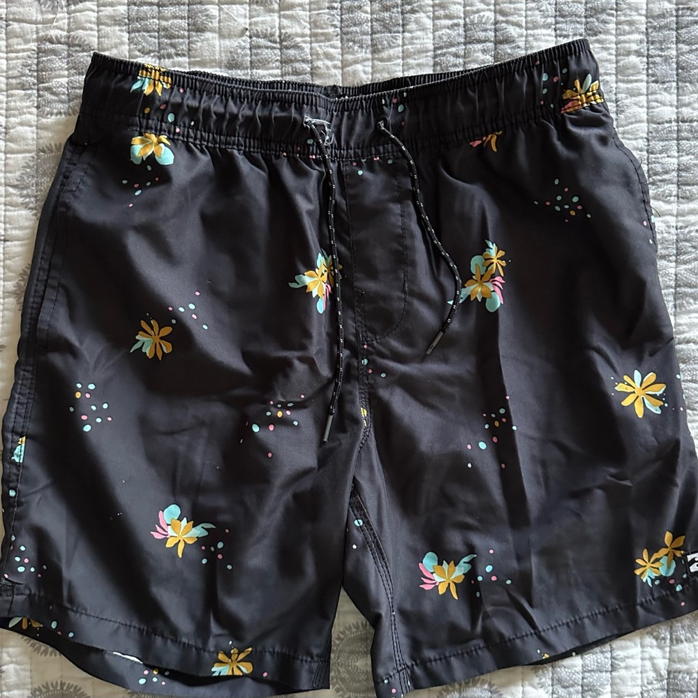 BILLABONG men’s swim trunks, unlined